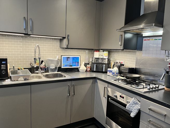 47 Robert Parker Road, Reading